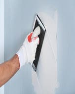 Putty for gypsum surfaces